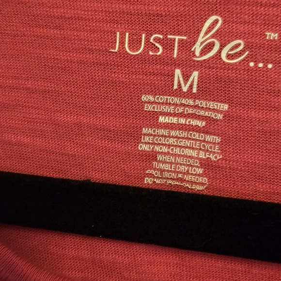 New. Size medium woman's summer top - Picture 4 of 4